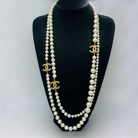 black chanel necklace classic|long chanel necklace with pearls.